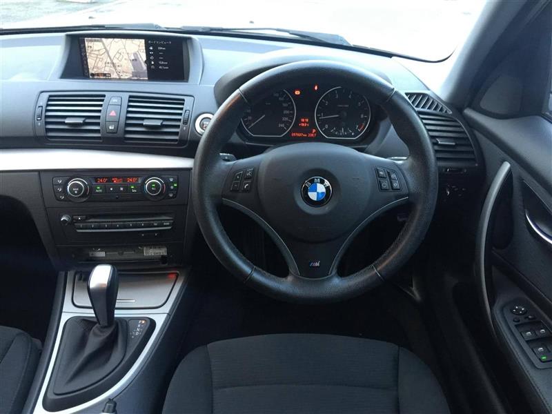 2011年 BMW　116i03