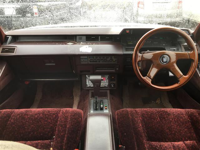 S61(1986年式) トヨタ クラウン ロイヤルサルーン