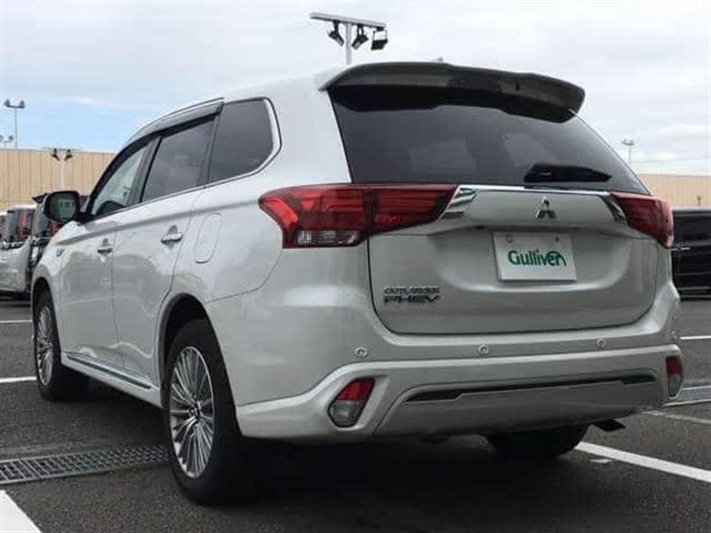 三菱,アウトランダーPHEV,G,2018年式(平成30年式),シルキーホワイト,ID52549217 中古車検索のガリバー